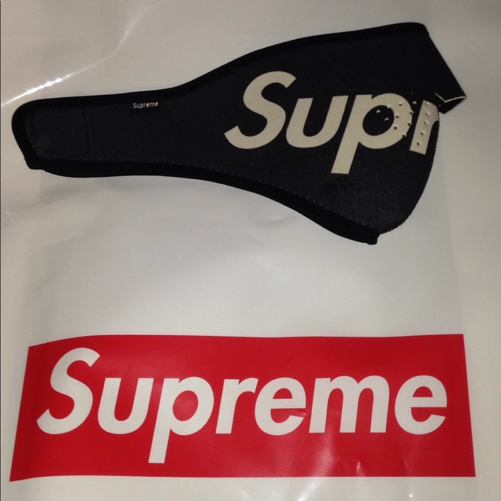 Black Supreme Ski Mask